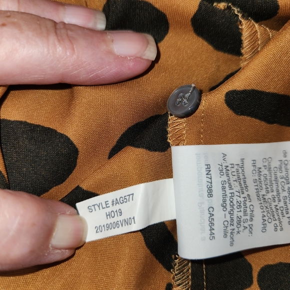 J Crew Size XS Womens Gold & Black Blouse Ruffles V Neck Covered Buttons at Cuff - Picture 9 of 11